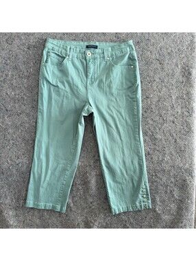 Bandolino Mandie Capri Pants 12 Aqua Green Stretch Embroidered Stud Snap Hem